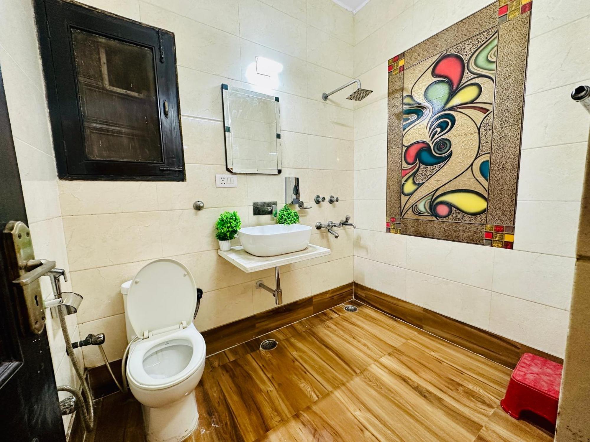 The White Scent-Near Noida Sector 18 Metro酒店 外观 照片