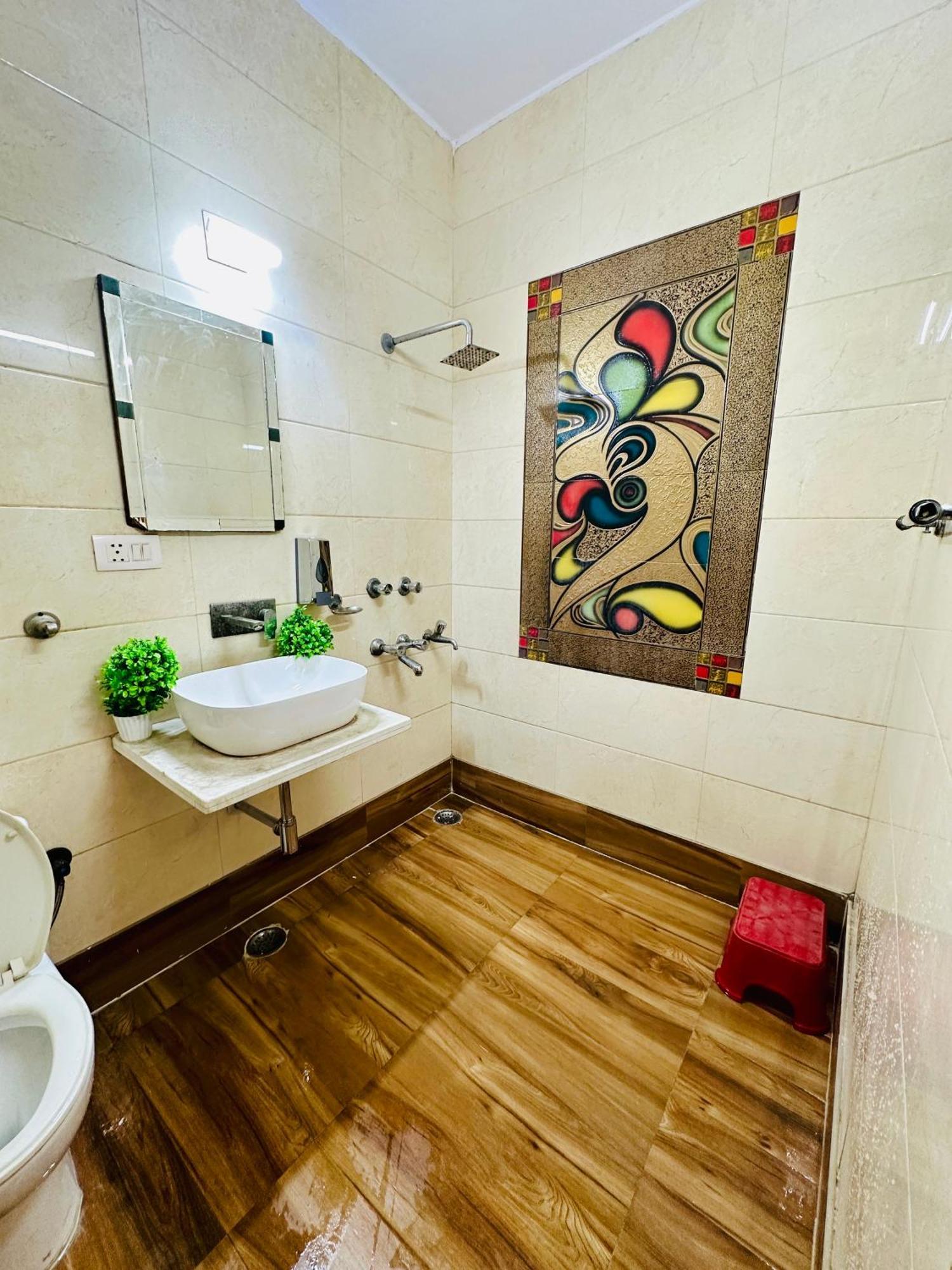The White Scent-Near Noida Sector 18 Metro酒店 外观 照片