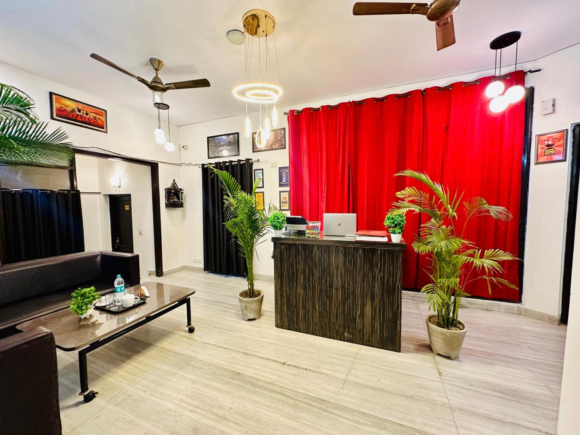 The White Scent-Near Noida Sector 18 Metro酒店 外观 照片