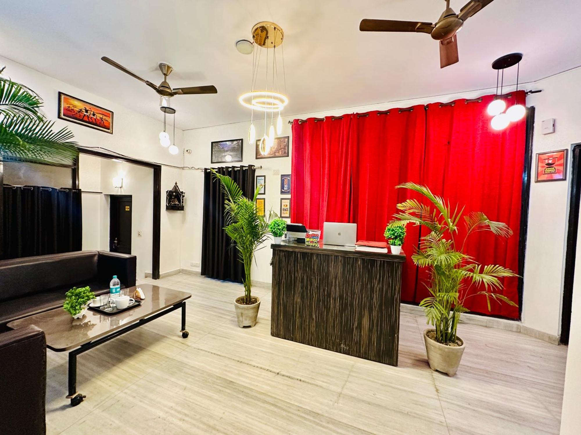 The White Scent-Near Noida Sector 18 Metro酒店 外观 照片