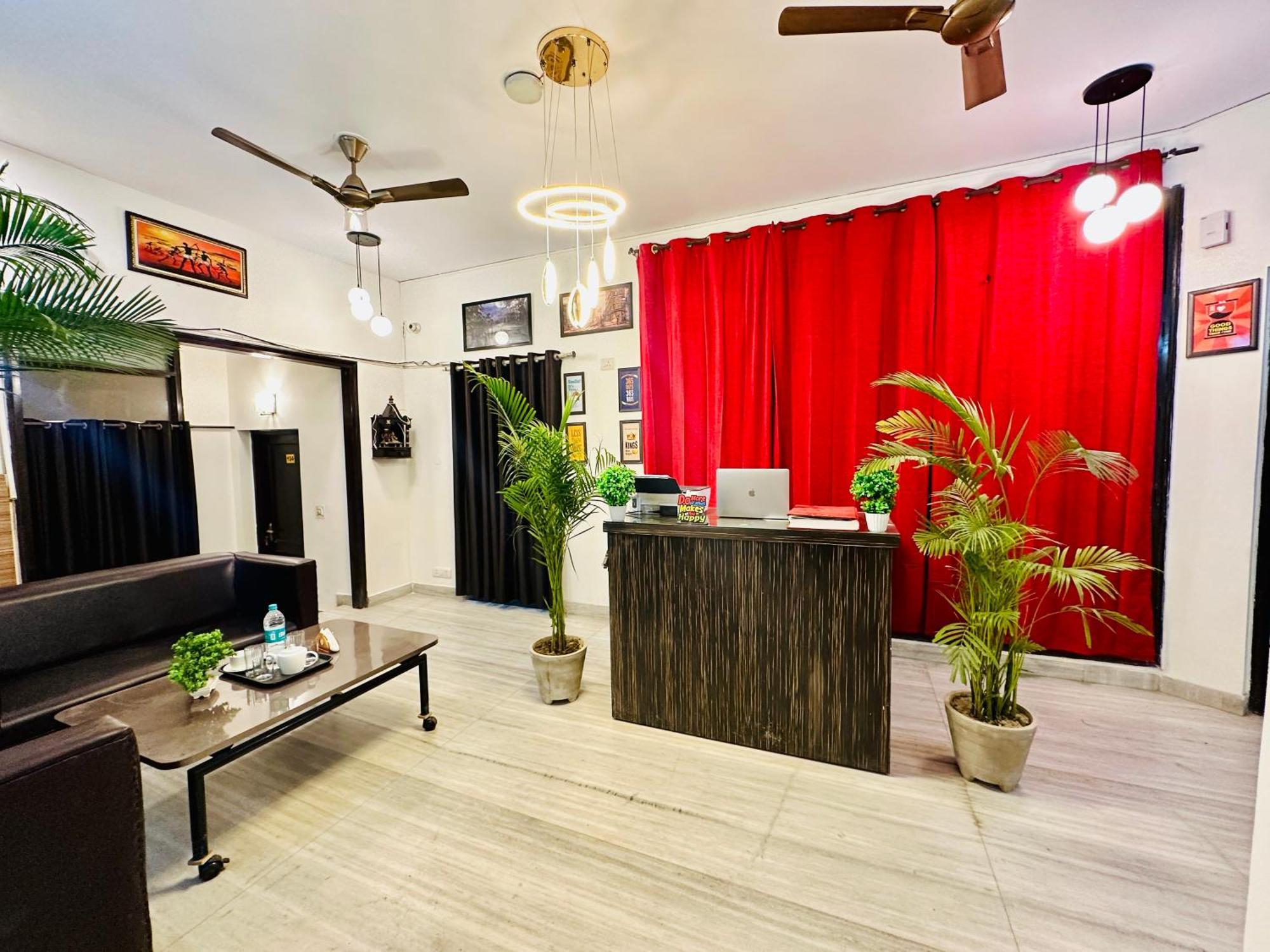 The White Scent-Near Noida Sector 18 Metro酒店 外观 照片