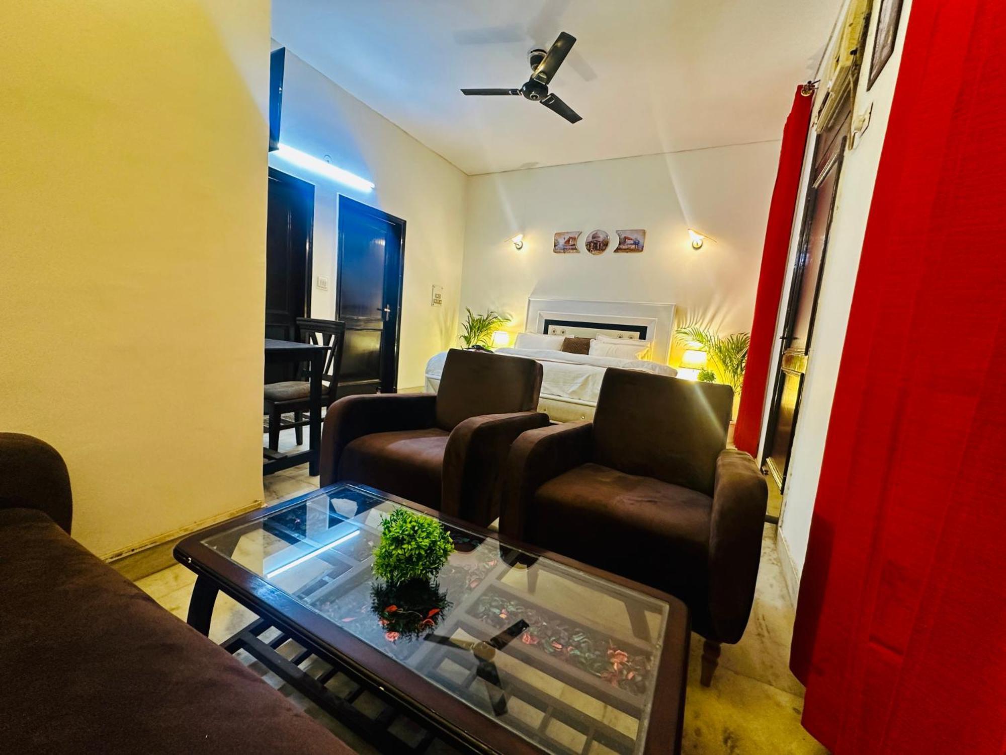 The White Scent-Near Noida Sector 18 Metro酒店 外观 照片
